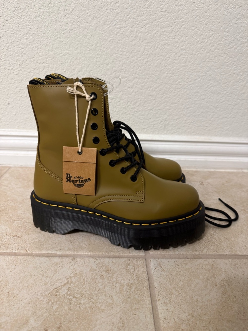 Dr. Martens Jadon Boot smooth leather Platforms- Antique Olive - Picture 4 of 8